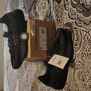 Adidas Yeezy 350 V2 CMPCT